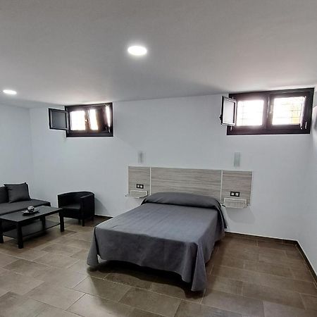 Hostal Maria Jose Conil De La Frontera Exterior photo